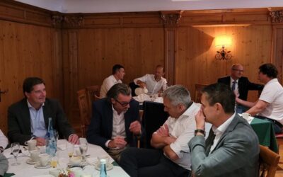 Frühstück mit Karl Nehammer